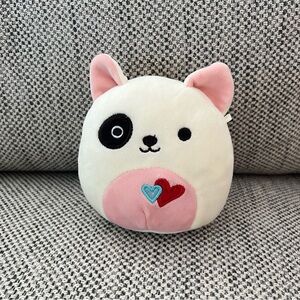 Squishmallows 5” Felix Valentines dog. Butt tags only.
